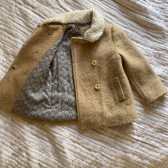 Gorgeous tan and Sherpa Zara jacket - Picture 4 of 6